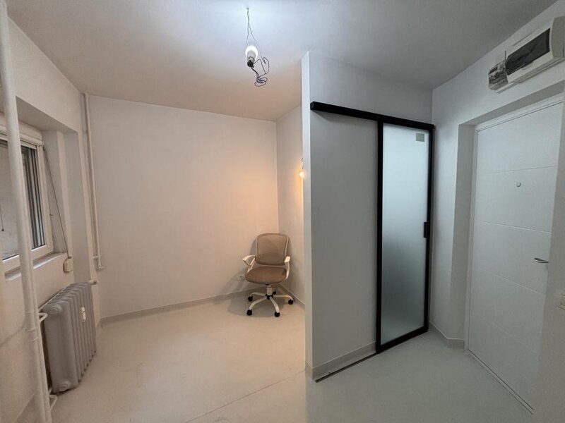 Garsoniera Dristor, 100 m metrou Dristor, birou sau locuinta, comision 0%